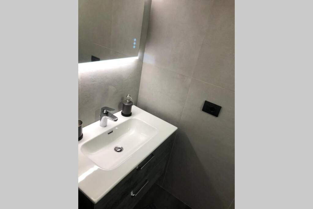 Marghera District Apartment มิลาน ภายนอก รูปภาพ